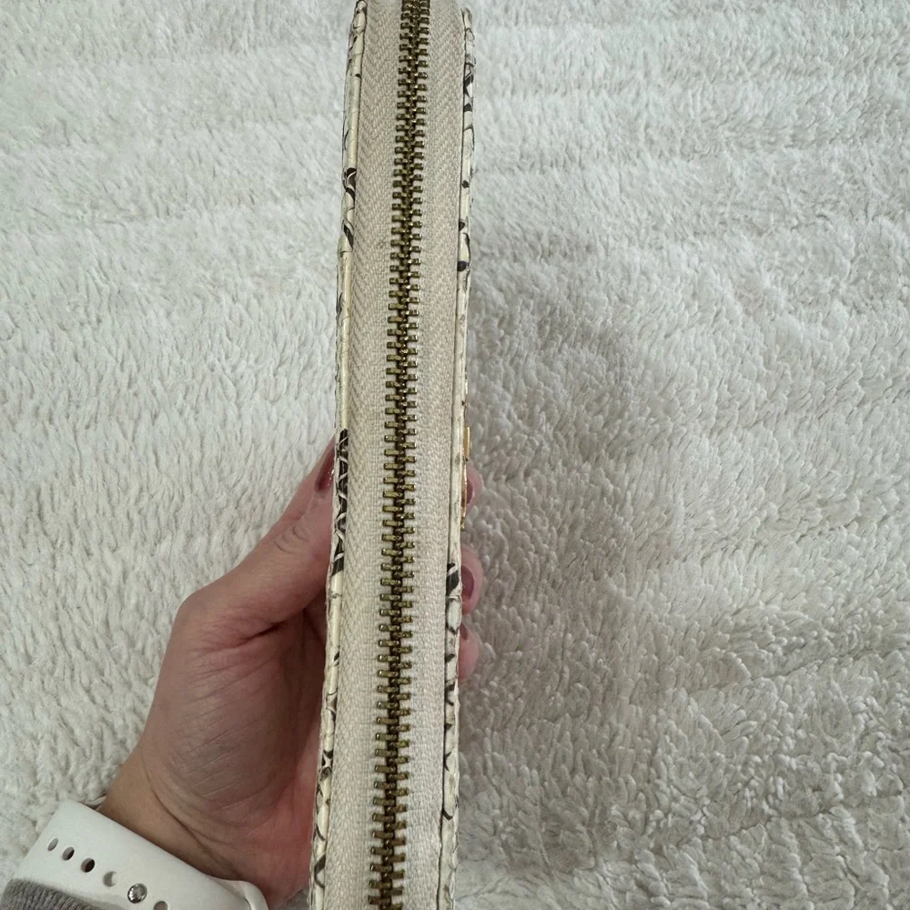 C Wonder Snakeskin Wallet - Picture 6 of 13